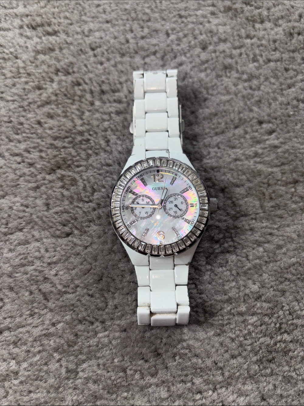 GUESS White Ceramic Watch with Crystal Bezel and Mother-of-Pearl Dial